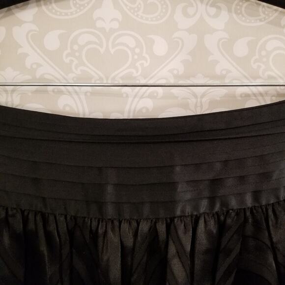 BCBG MaxAzria Black Silk Mini‎ Skirt Size 6 - Picture 8 of 9